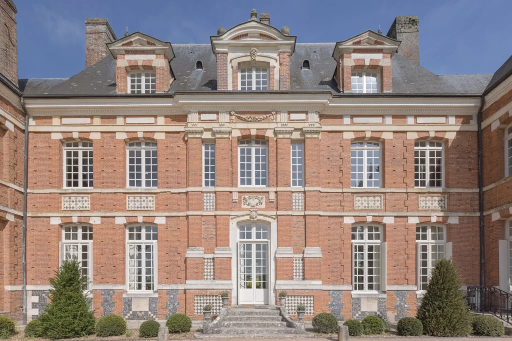 Façade du Château de Roumare, lieu partenaire du Groupe Silam.
