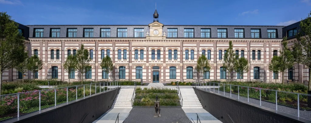 Façade de l'hôtel Hyatt à Rouen, lieu partenaire du Groupe Silam.