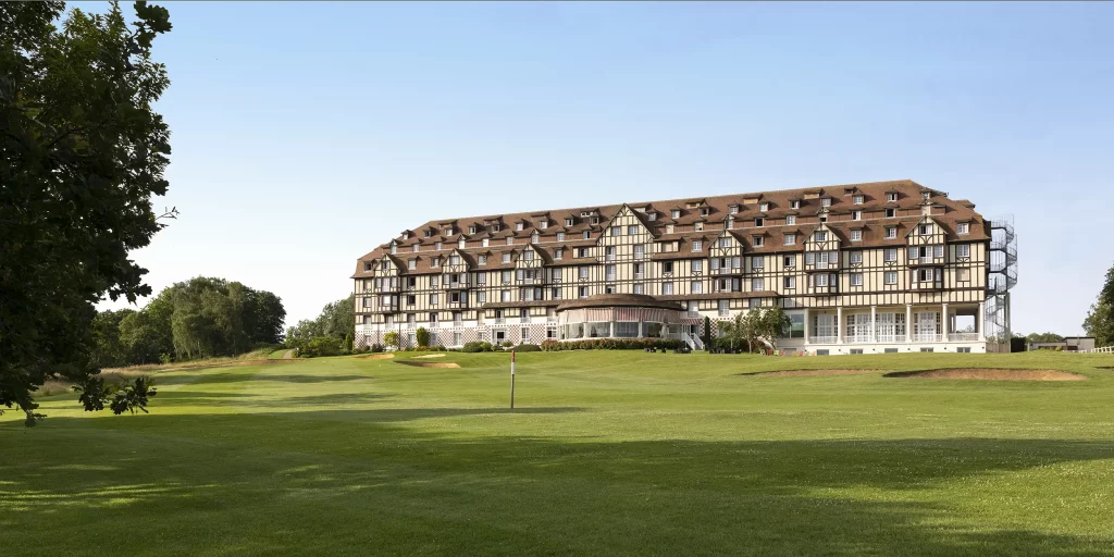 Golf à l'hôtel du Golf Barrière pour vos événements organisés par le Groupe Silam.
