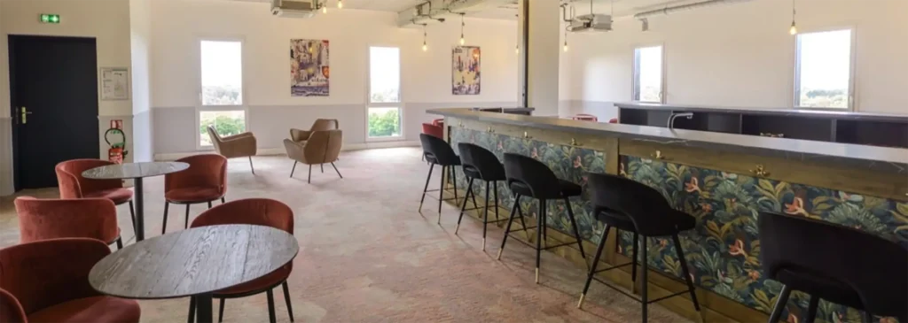Salle de réception de We Hub au Madrillet, lieu référent du Groupe Silam.