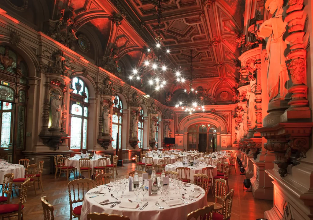 Salle principale d'un palais incroyable en Normandie.