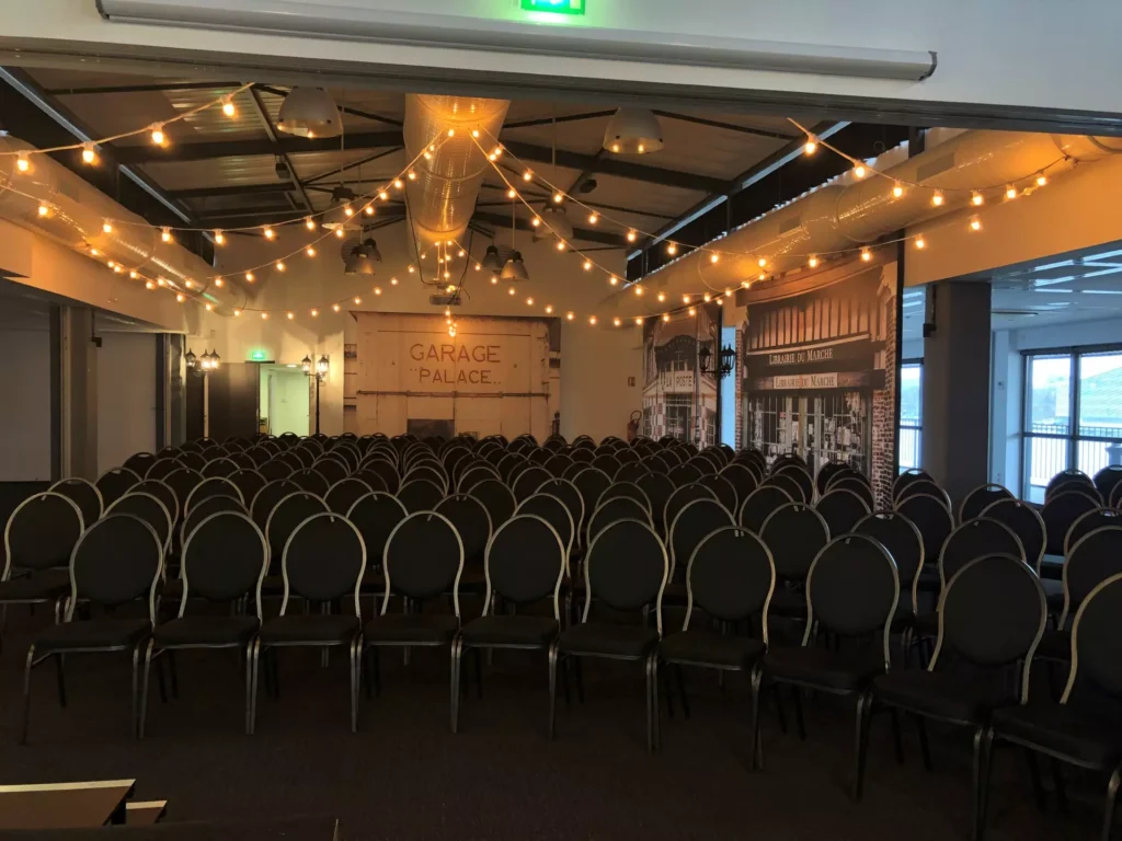 Chaise de spectacle à vue sur Seine, prestataire délégué du Groupe Silam.