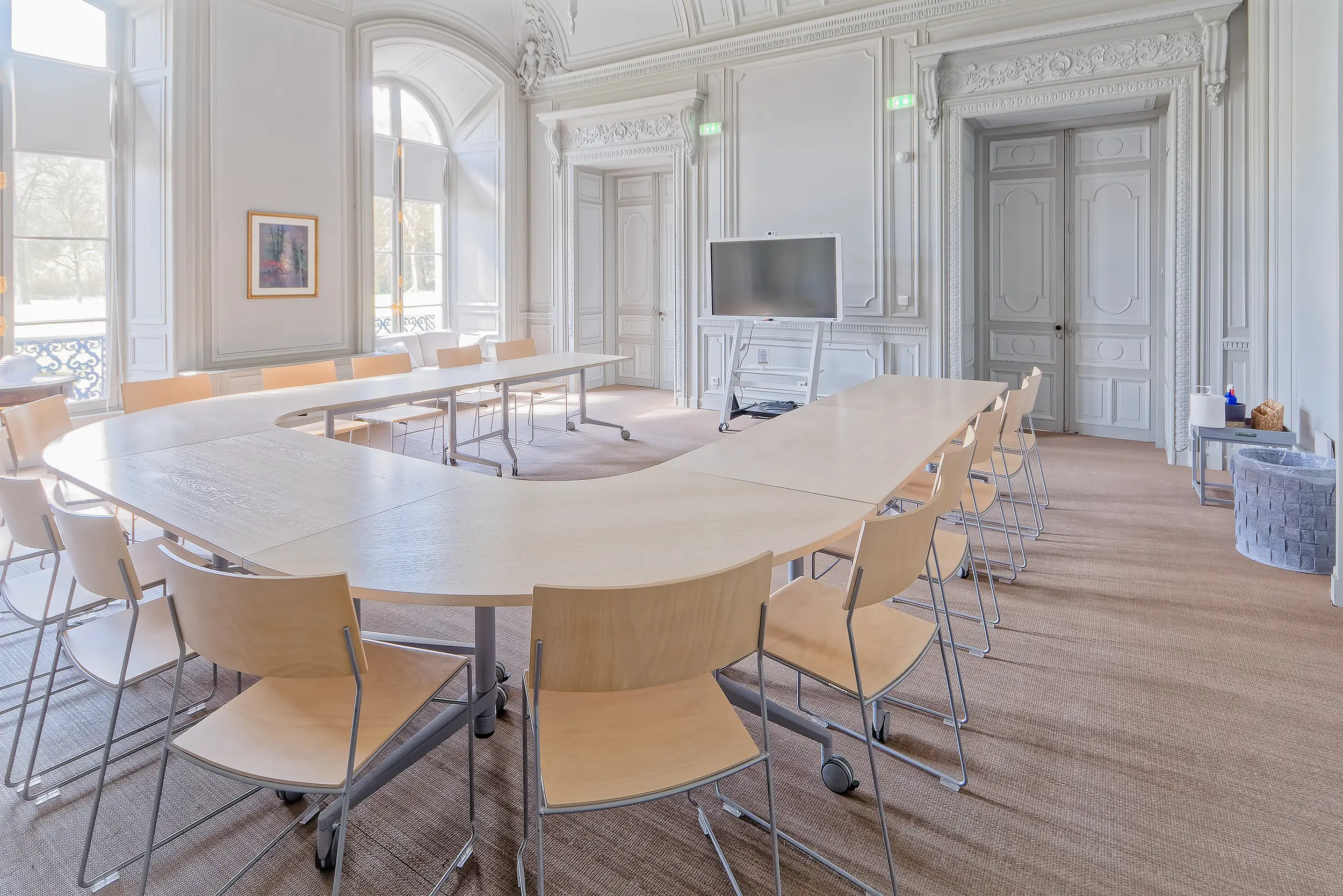 Installation en U à l'abbaye du Valasse pour vos événements organisés par le Groupe Silam.