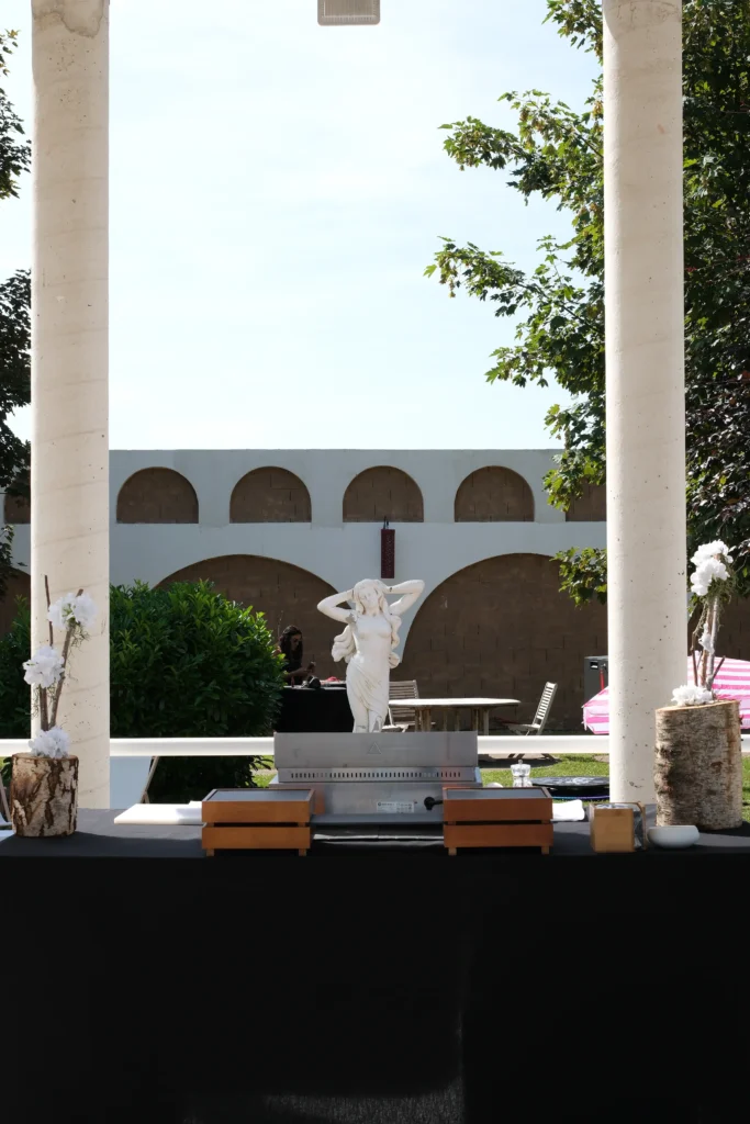 Statue de la Villa Murcia en Normandie, lieu référent du Groupe Silam.