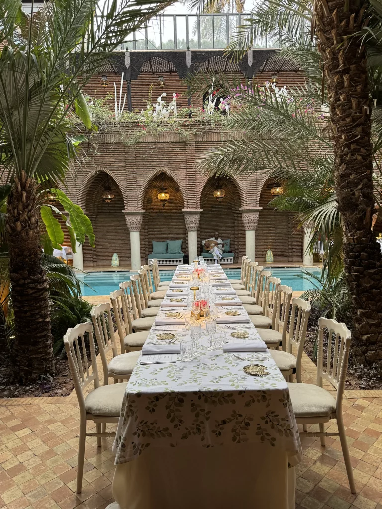 Dîner de fête lors d'un Team Building au Maroc organisé par le Groupe Silam.