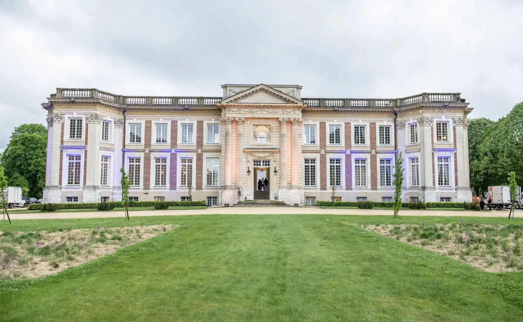 Château pour la nuit du bien commun sonorisée et mise en lumière par le Groupe Silam.