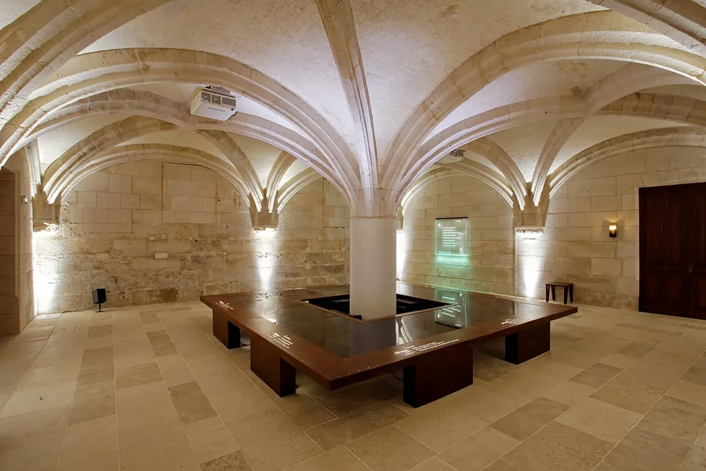 Salle en pierre d'un musée normand à Rouen pour vos réceptions organisées par le Groupe Silam.
