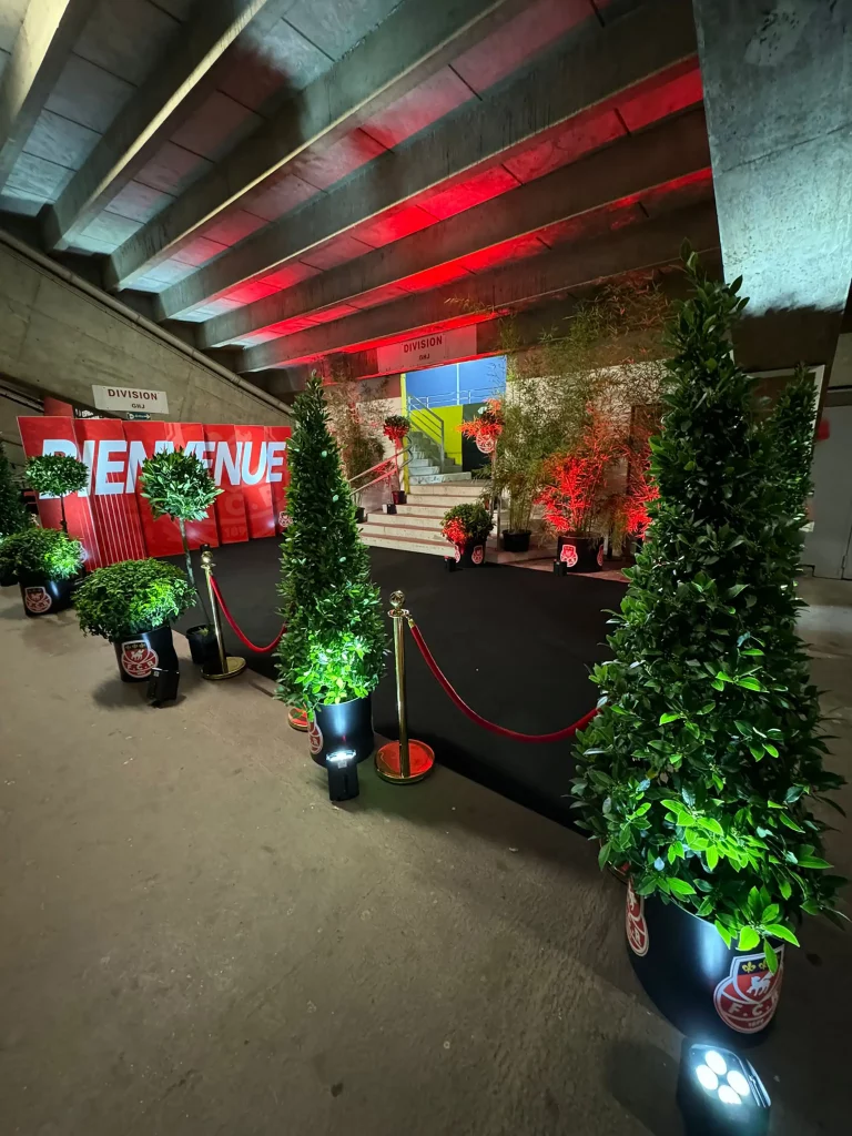 L'agencement et la mise en lumière de l'accueil du Football Club Rouen réalisé par le Groupe Silam.