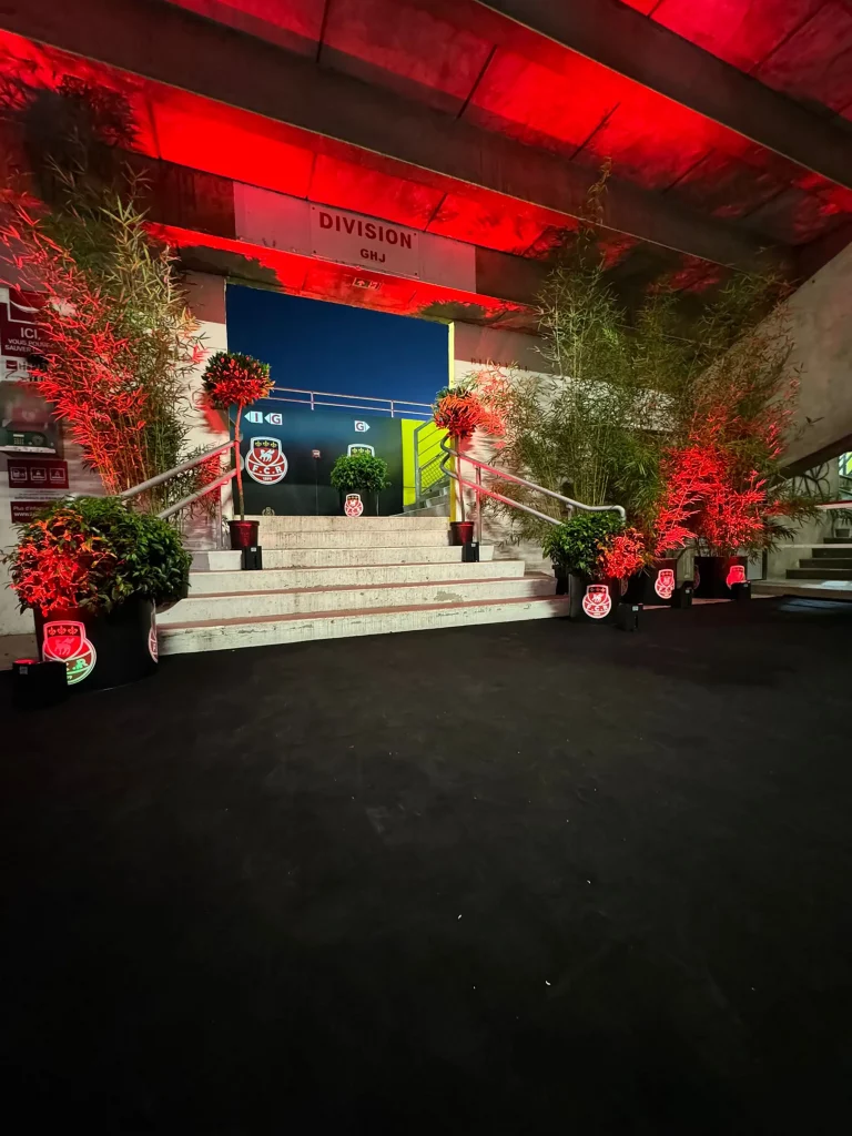 L'agencement et la végétalisation de l'accueil du Football Club Rouen réalisé par le Groupe Silam.