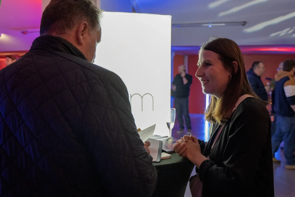 Service commerciale de l'agence événementielle Silam.