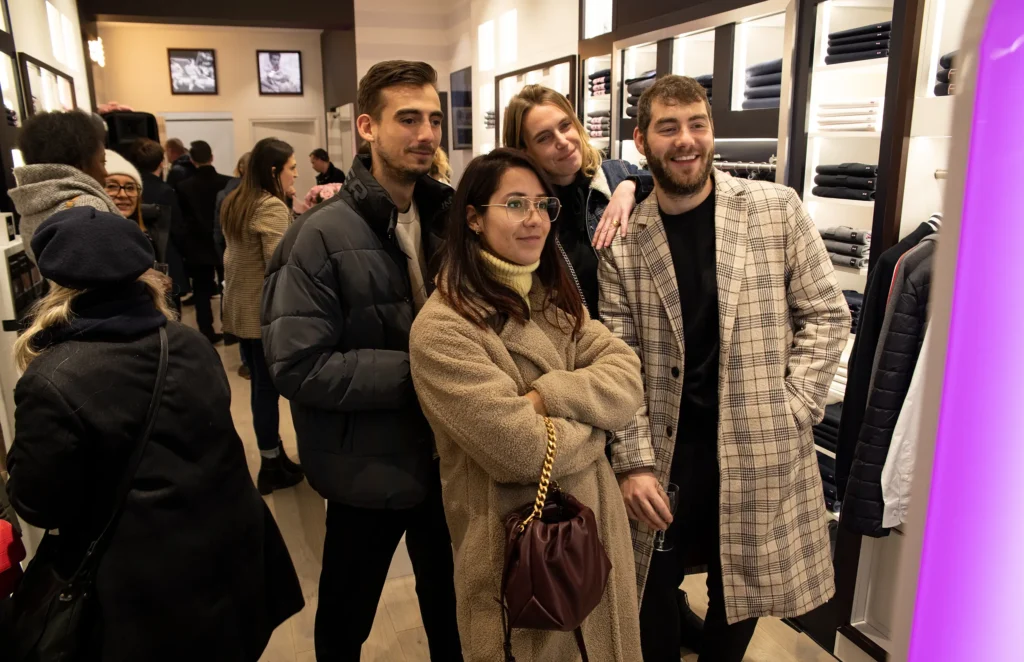 Borne photo pour l'inauguration de la boutique Eden Park à Rouen.