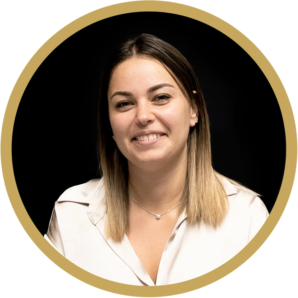 Célia, chargée des ressources humaines du Groupe Silam pour vos offres d'emploi en Normandie.