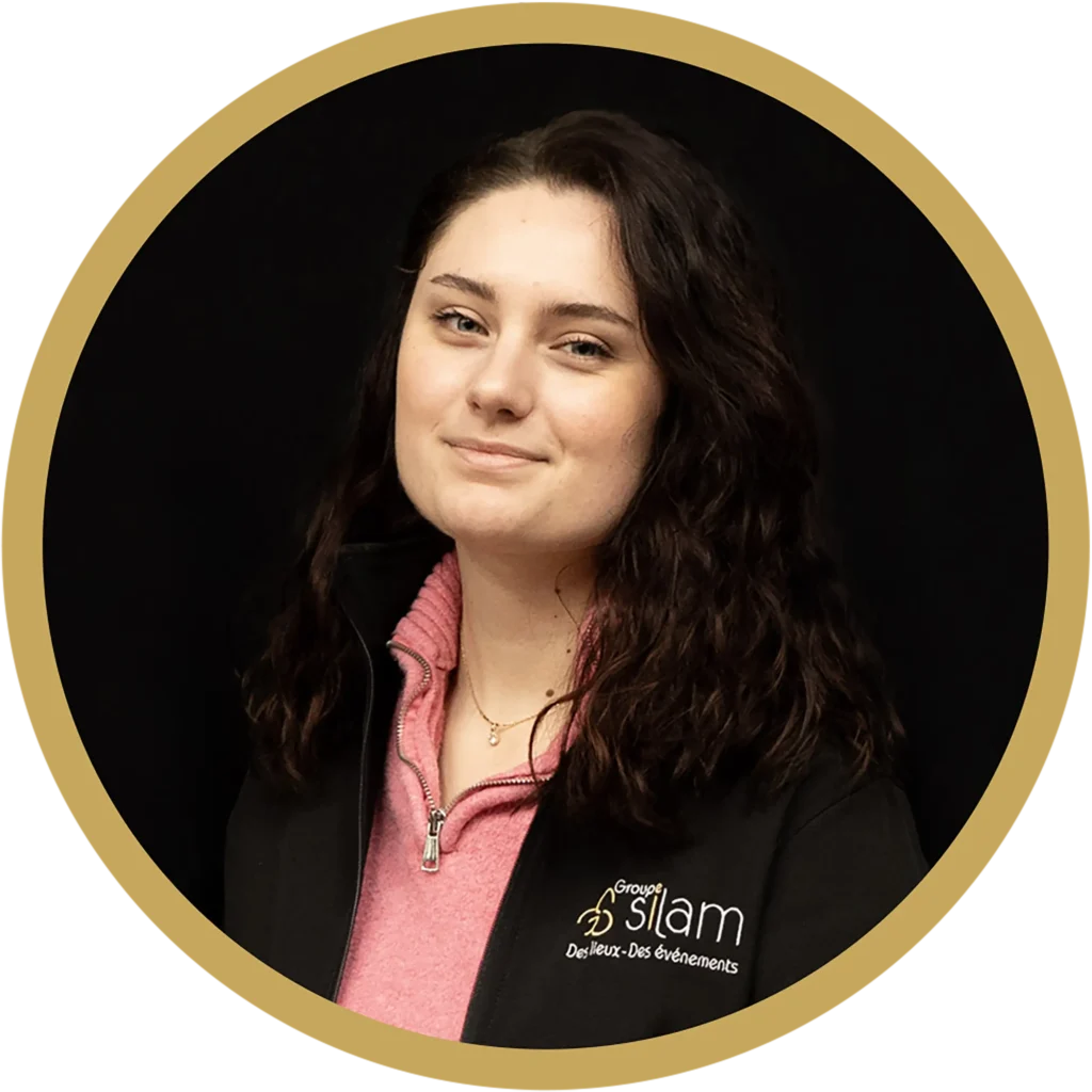 Florine, chargée de projet événementiel du Groupe Silam pour vos offres d'emploi en Normandie.