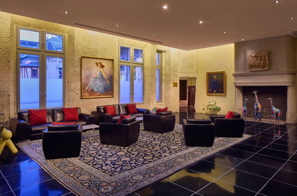 Salon d'un lieu partenaire du Groupe Silam à Rouen.