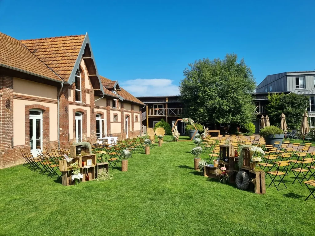 Façade extérieur du Clos de la Vaupalière, lieu partenaire du Groupe Silam.