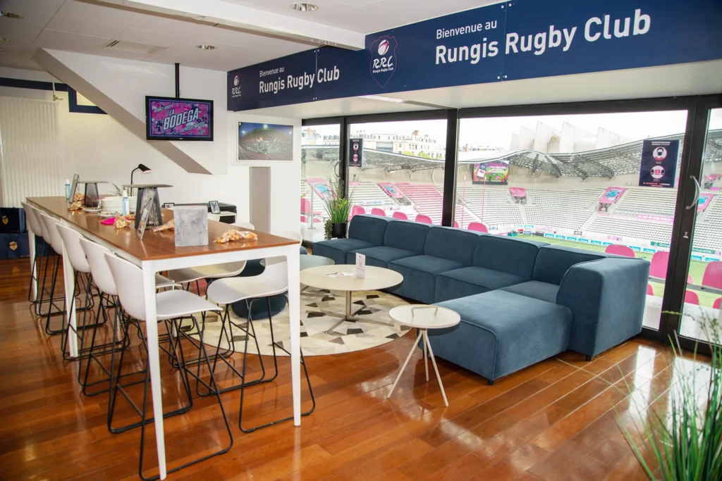 Loge VIP du Stade Jean Bouin, lieu référent pour vos événements organisés par le Groupe Silam.