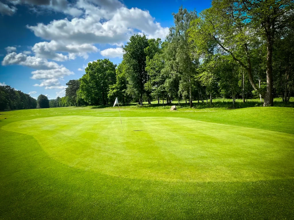 Golf à la base de loisirs de Jumièges - Le Mesnil, lieu partenaire du Groupe Silam.