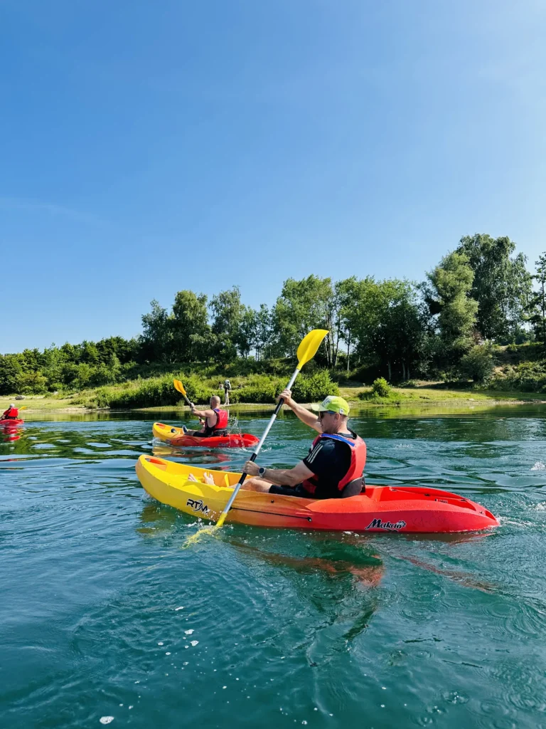Kayak à la base de loisirs de Jumièges - Le Mesnil, lieu partenaire du Groupe Silam.